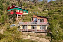 Jibhi wooden homestay