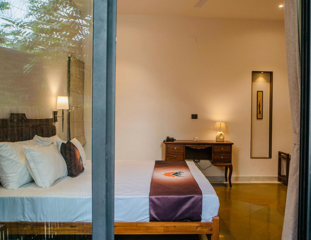 The Solarium House Entire 6 BHK with Private Pool - Tap to explore photos