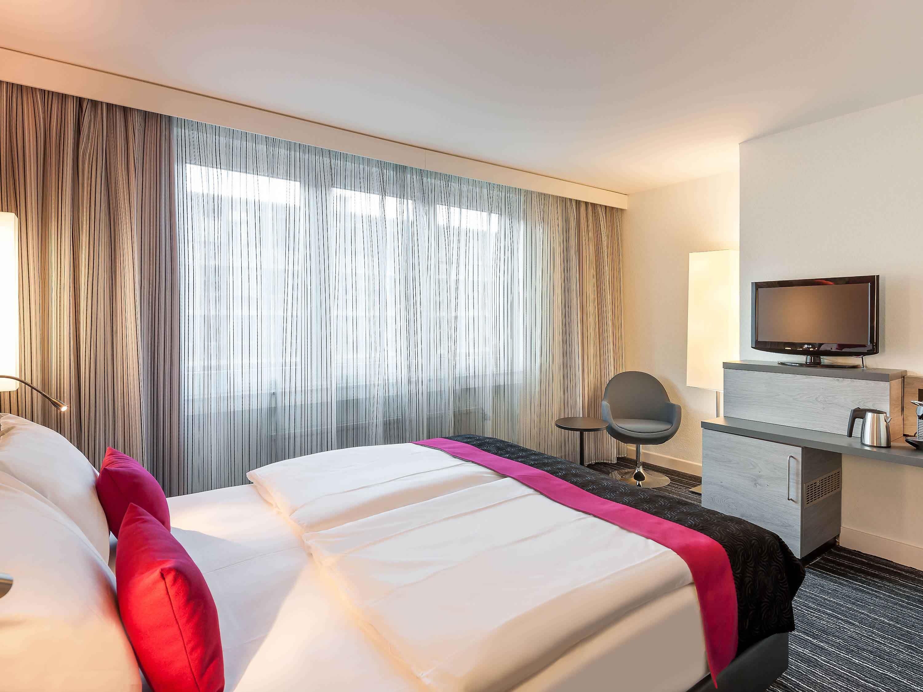 Mercure Hotel Duesseldorf Zentrum - Tap to explore photos