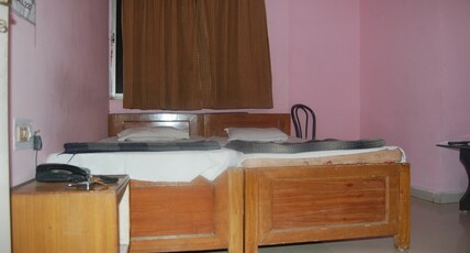 Hotel Sita Kunj Room Type - Deluxe Room