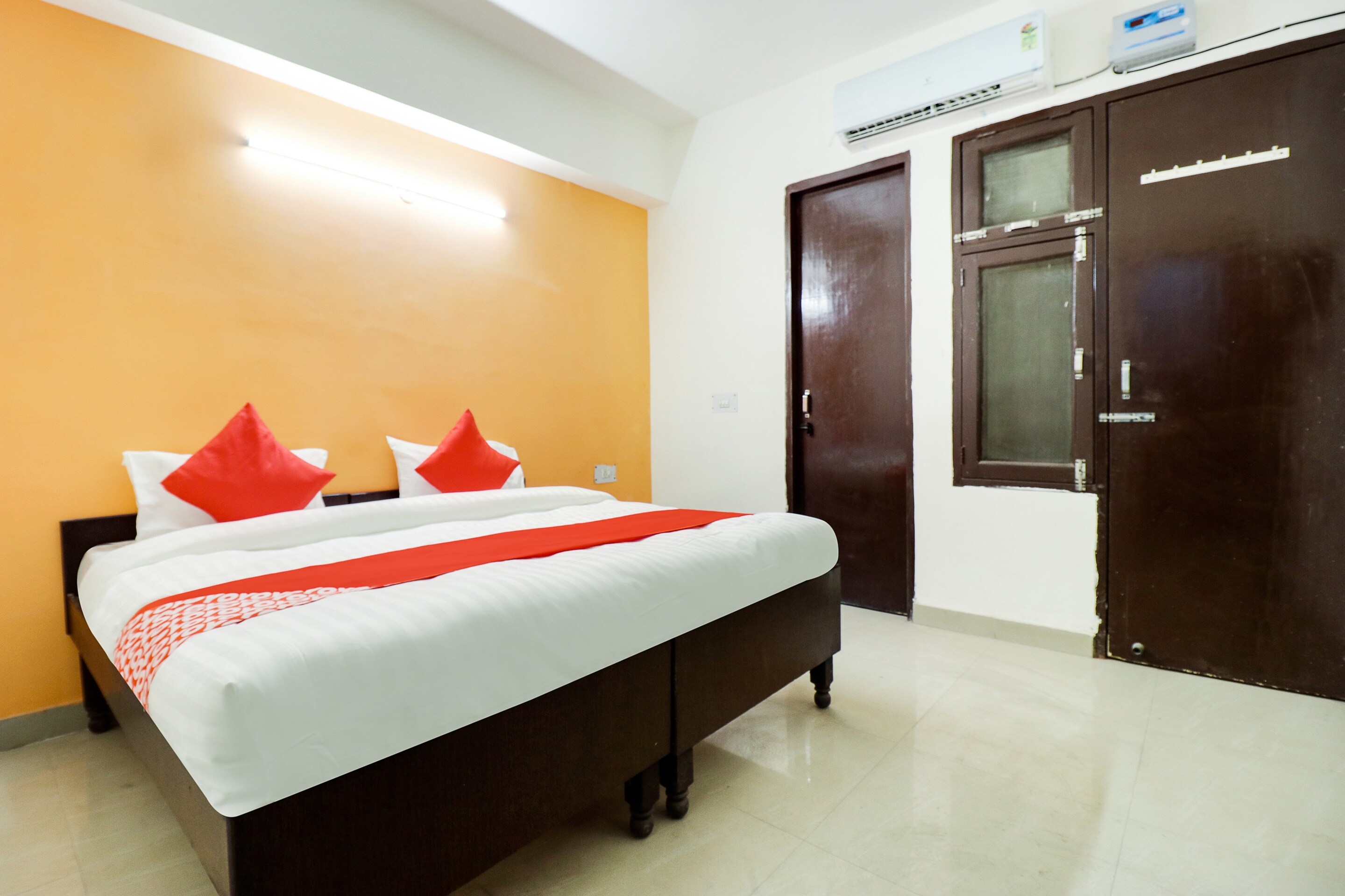 Hotel O Gurugram Residency - Tap to explore photos