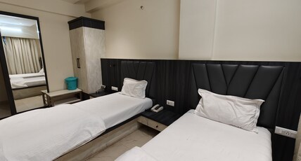 Hotel Madhur Room Type - NON AC Deluxe Twin Bed