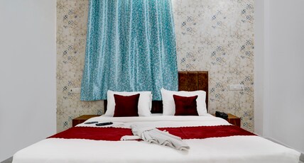 Hotel Garden View Room Type - Deluxe Room