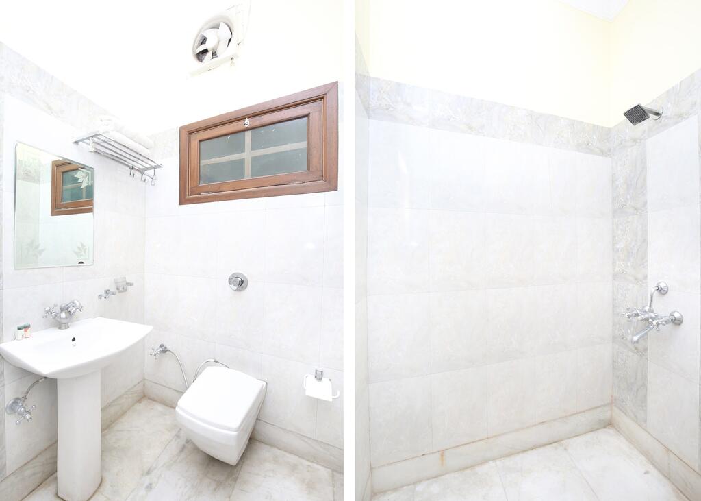 Hotel Dhingra Residency - Tap to explore photos