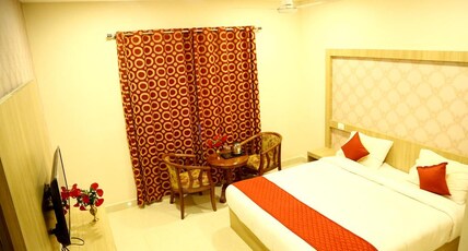 BCN Grand Inn Room Type - Deluxe Room AC