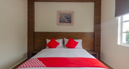 Hotel O The Vintage Hotel Room Type - Deluxe Queen