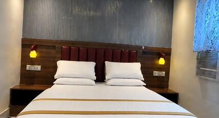 Hotel Balaji Room Type - AC Deluxe Premium Room