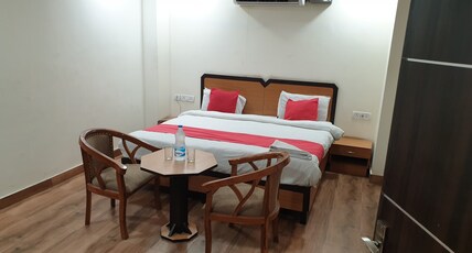 Green Tree Room Type - DELUXE ROOM