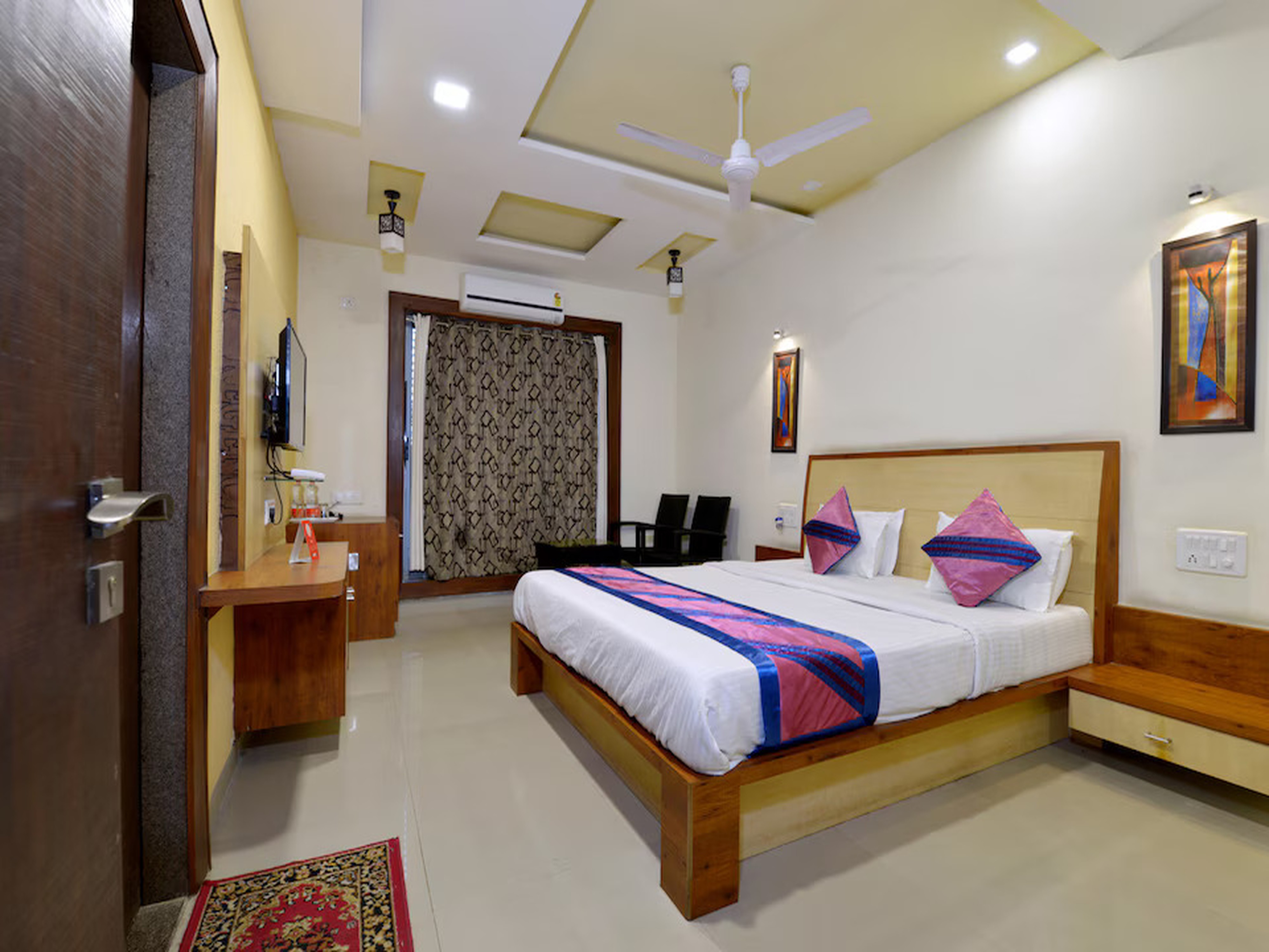 Hotel Kaka Inn, Mount Abu - Tap to explore photos