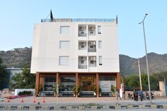 Mayoor Hotel