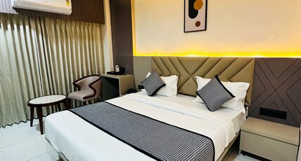 Hotel MS Gold Room Type - Super Deluxe Double Bed