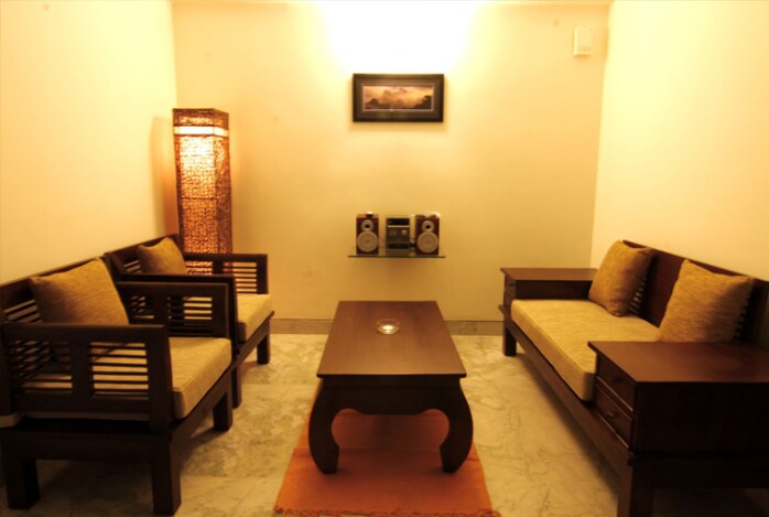 Maple Suites Serviced Apartments - Tap to explore photos
