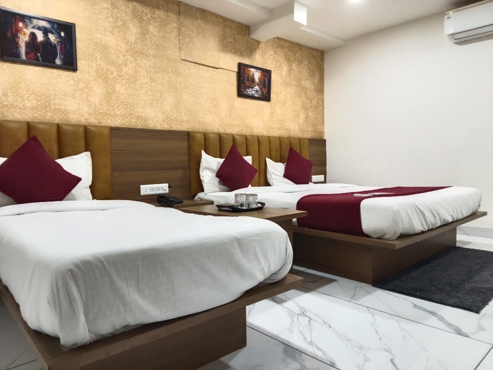 HOTEL LONGSTAY - Tap to explore photos