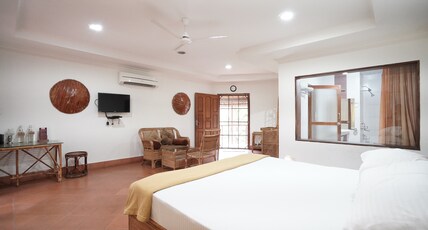 Great Hornbill (Premium Room) Room Type - Honeymoon Room