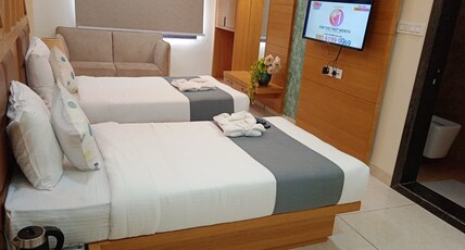 Hotel Giri Palace Room Type - Twin Bed Room