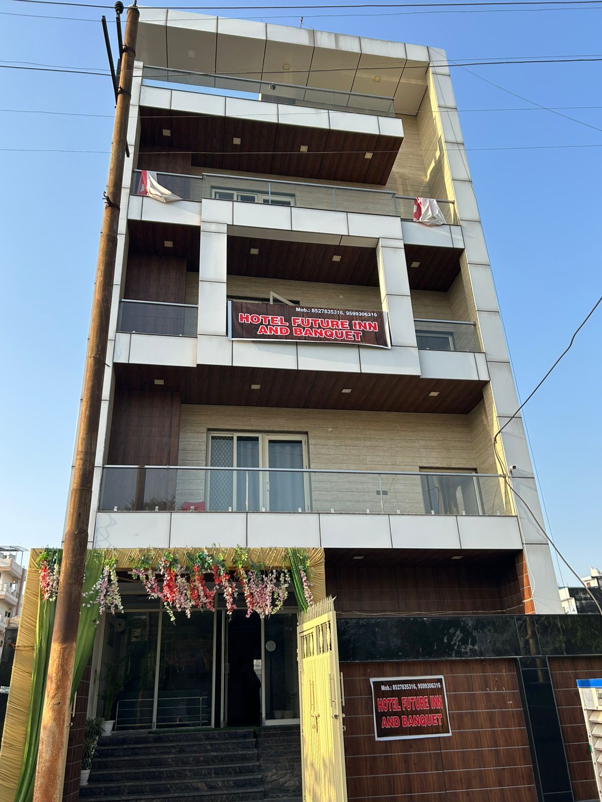 Life Tree Hotel & Banquet Hall, Sector 63A Noida - Tap to explore photos