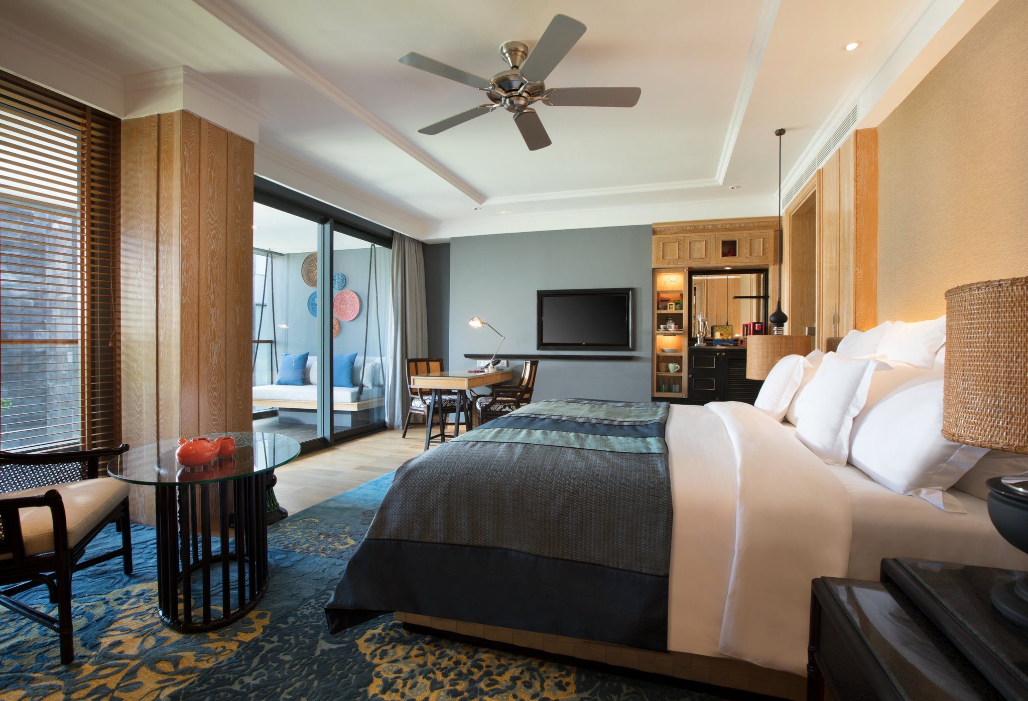 Hotel Indigo Bali Seminyak Beach - Tap to explore photos