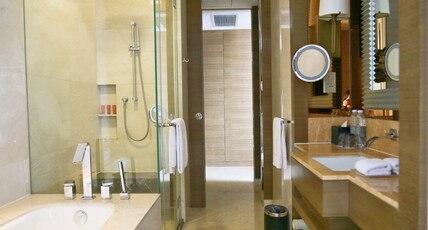 Crowne Plaza NANJING JIANGNING Room Type - 1 Bedroom Suite Lounge Access Crowne Plaza NANJING JIANGNING Room Type - 1 Bedroom Suite Lounge Access