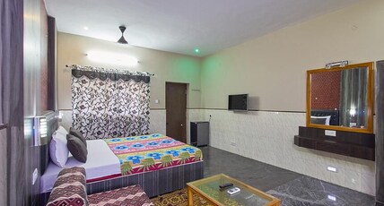 Vinodhara Guest House Room Type - Four Cot Deluxe Family Room A/C - Maximum Occupancy 7 Vinodhara Guest House Room Type - Four Cot Deluxe Family Room A/C - Maximum Occupancy 7