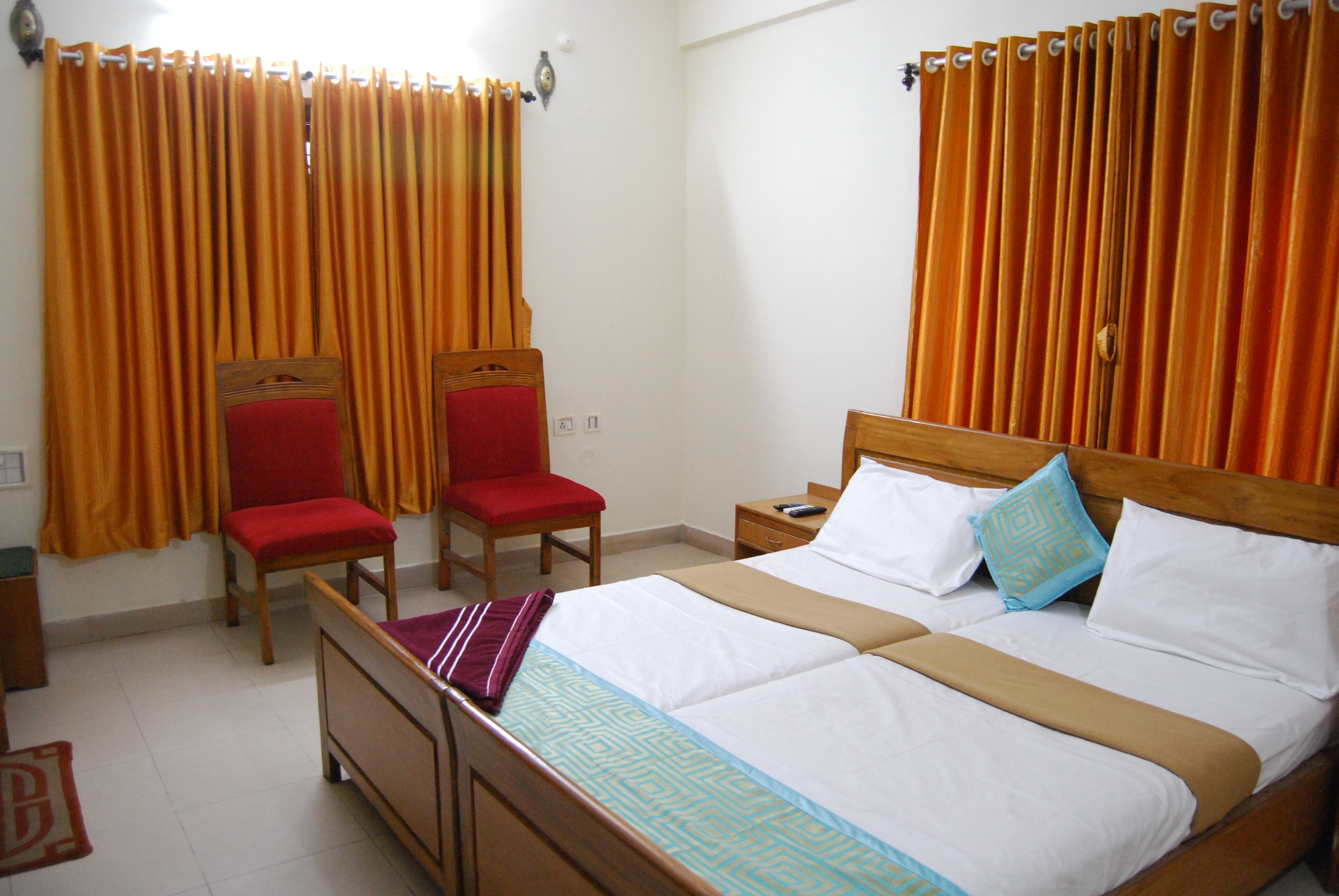 Sai Aramam Hotel - Tap to explore photos