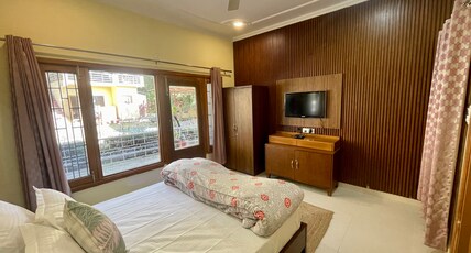 Malti Villa Room Type - Deluxe Room - Rose