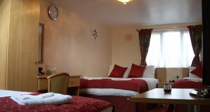Britannia Inn Hotel Room Type - Quadruple Room