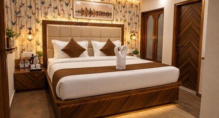 CHAR DHAM PALACE VARANASI Room Type - Deluxe Room