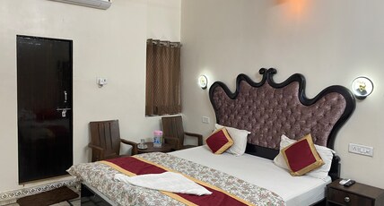 Hotel Vacation Room Type - SuperDeluxe queen Bedroom