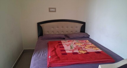 Hotel O by OYO Hill Top Hotel Room Type - Classic