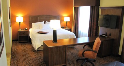 HAMPTON INN SUITES JAMESTOWN ND Room Type - 1KN HEARING ACC STUDIO NS