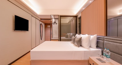 Lemon Tree Premier Malad Mumbai Room Type - Deluxe City View Twin Lemon Tree Premier Malad Mumbai Room Type - Deluxe City View Twin
