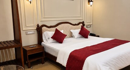 Vaanam One Room Type - Deluxe Room with Air Conditioning