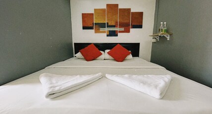 Khaosan Art Hotel Room Type - Small Double Room