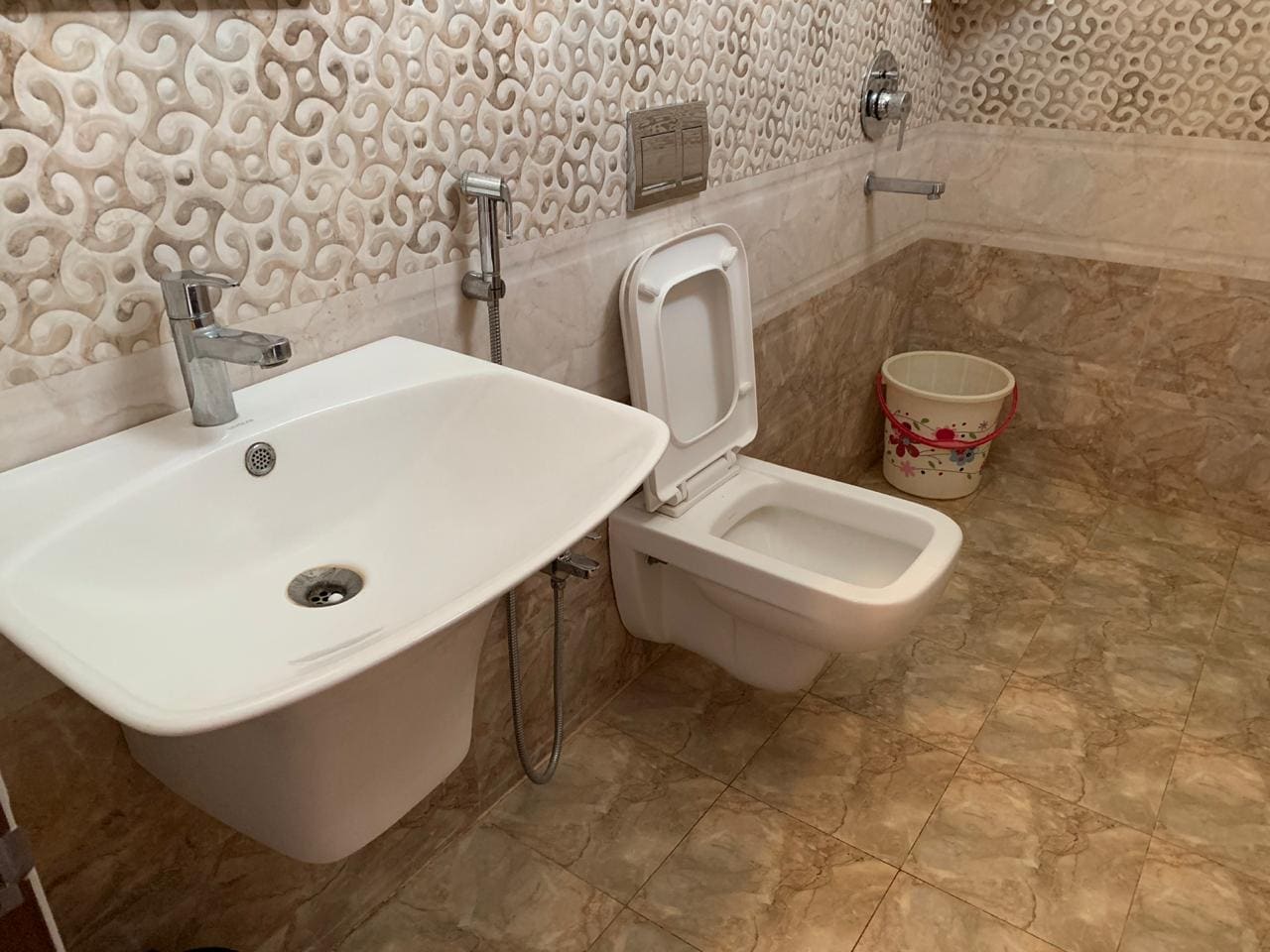 Comfort Wings - Tap to explore photos