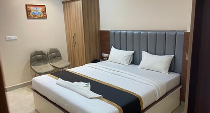 HOTEL THAKUR MAHAL Room Type - Deluxe Room