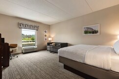 Hampton Inn & Suites Pittsburgh/Waterfront-West Homestead,PA