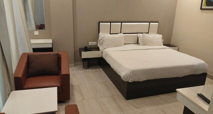 Hotel LUX By Heavenn Room Type - Executive Room