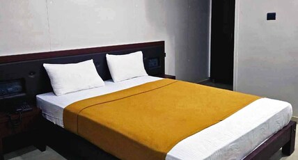 Sri Dwaraka Residency Shimoga Room Type - Standard Room NON AC