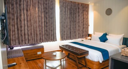 The Convoy Hotel Room Type - Deluxe  Room - Residential View