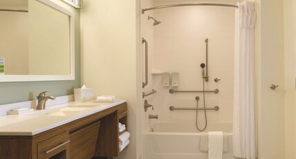 Home2 Suites by Hilton Bellingham Airport Room Type - 1KING ACC TUB STE NONSMOK
