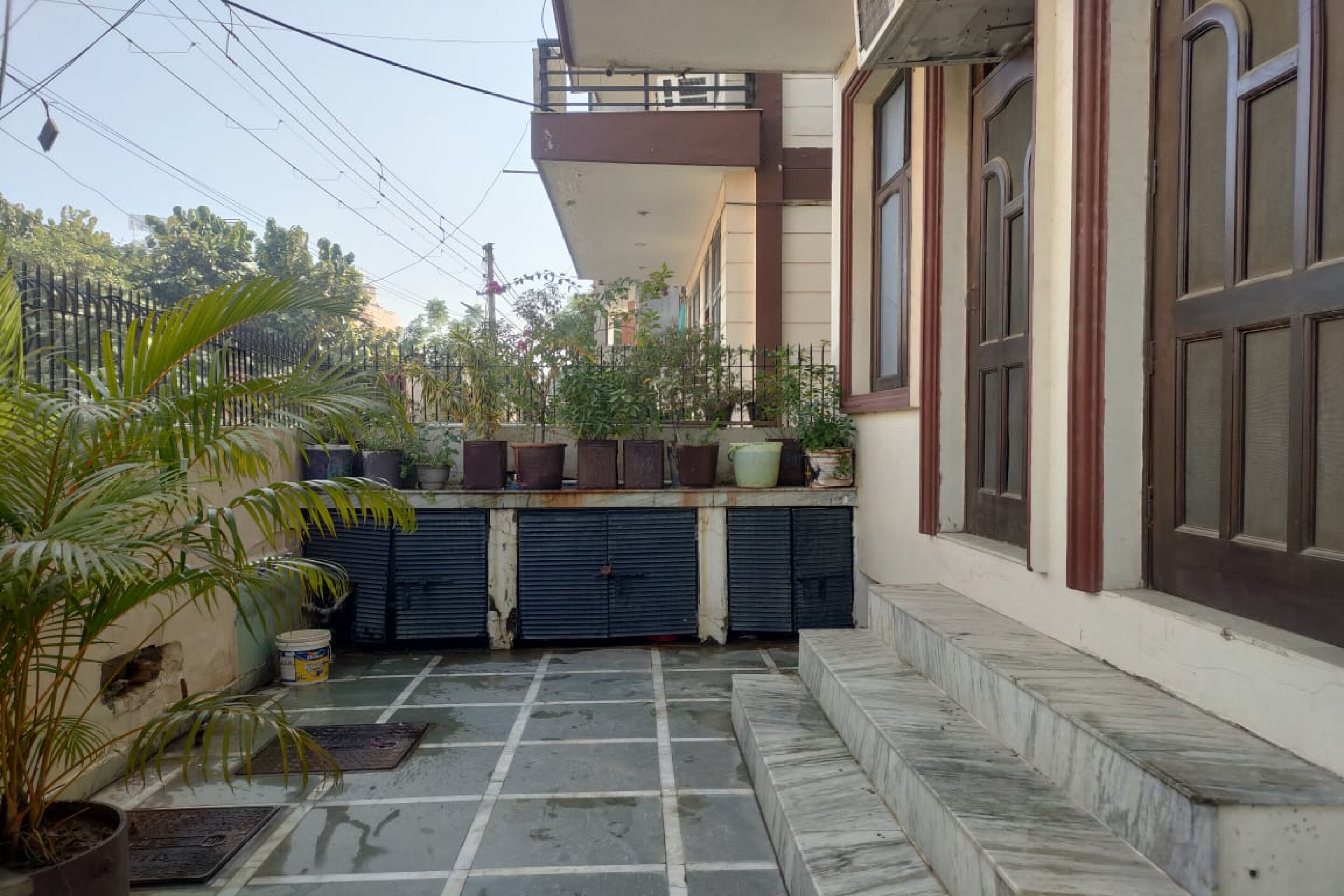 Hotel O Sai Guest House Near Omaxe Celebration Mall - Tap to explore photos