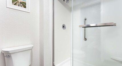 Hampton Inn Amelia Island Room Type - KING NON SMOKING SUITE
