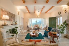 Saffronstays Aaraish Luxe Rooms