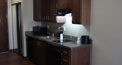 Best Western Plus Williston Hotel & Suites Room Type - Accessible - 2 Queen, Mobility Accessible, Communication Assistance, Roll In Shower, Non-Smoking, Fu