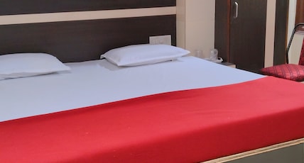 M R HOTELS Room Type - Deluxe Room with King Bed M R HOTELS Room Type - Deluxe Room with King Bed
