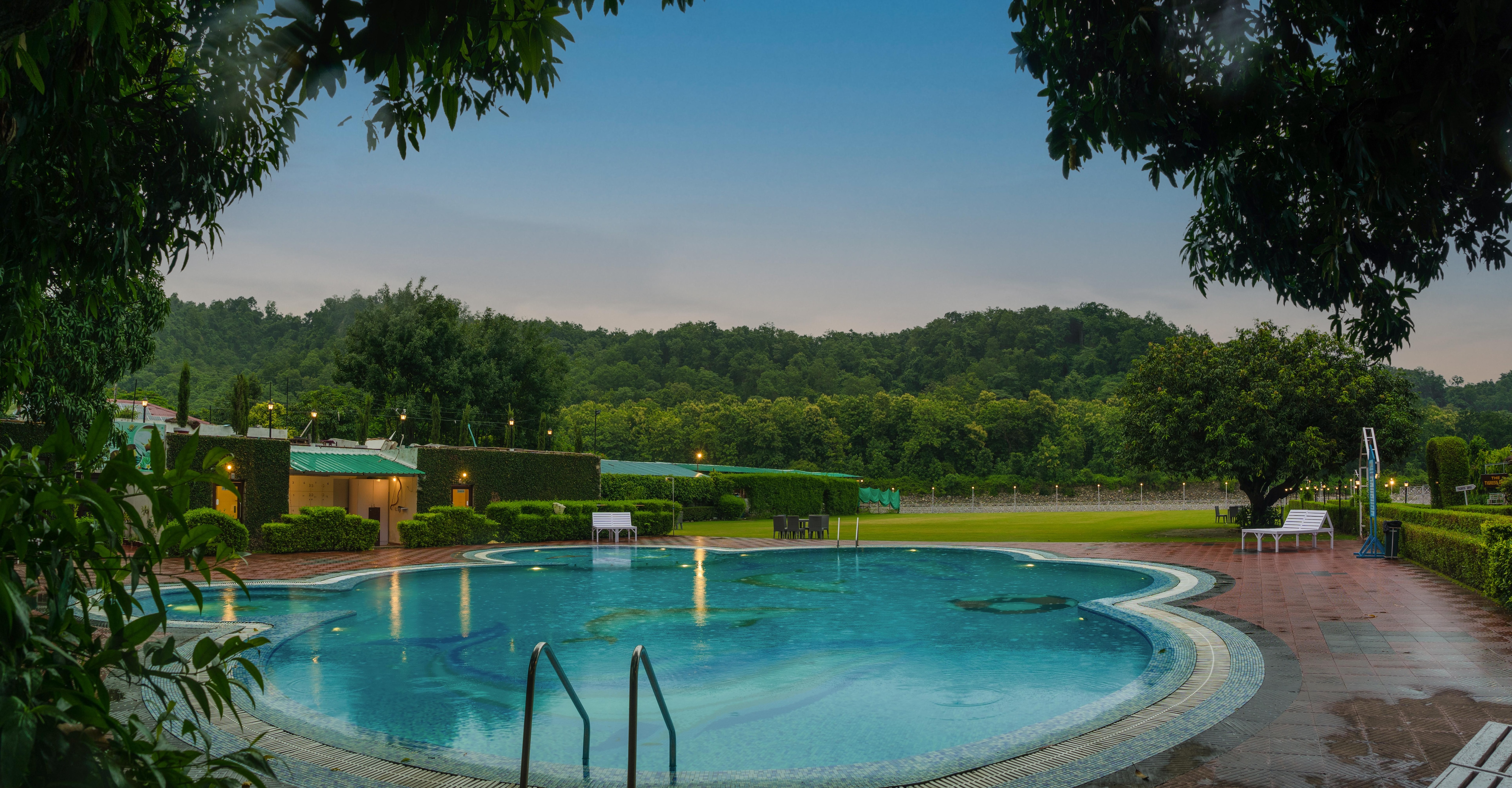 Wood Castle Spa Resort- A River Access Property - Tap to explore photos