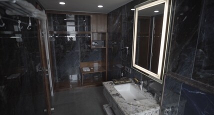 V K Grand Room Type - Deluxe Room