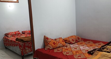 Independent homestay Room Type - Deluxe Double Bed Room