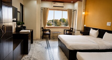 Hotel Hadi Rani Palace Room Type - Super Deluxe Room