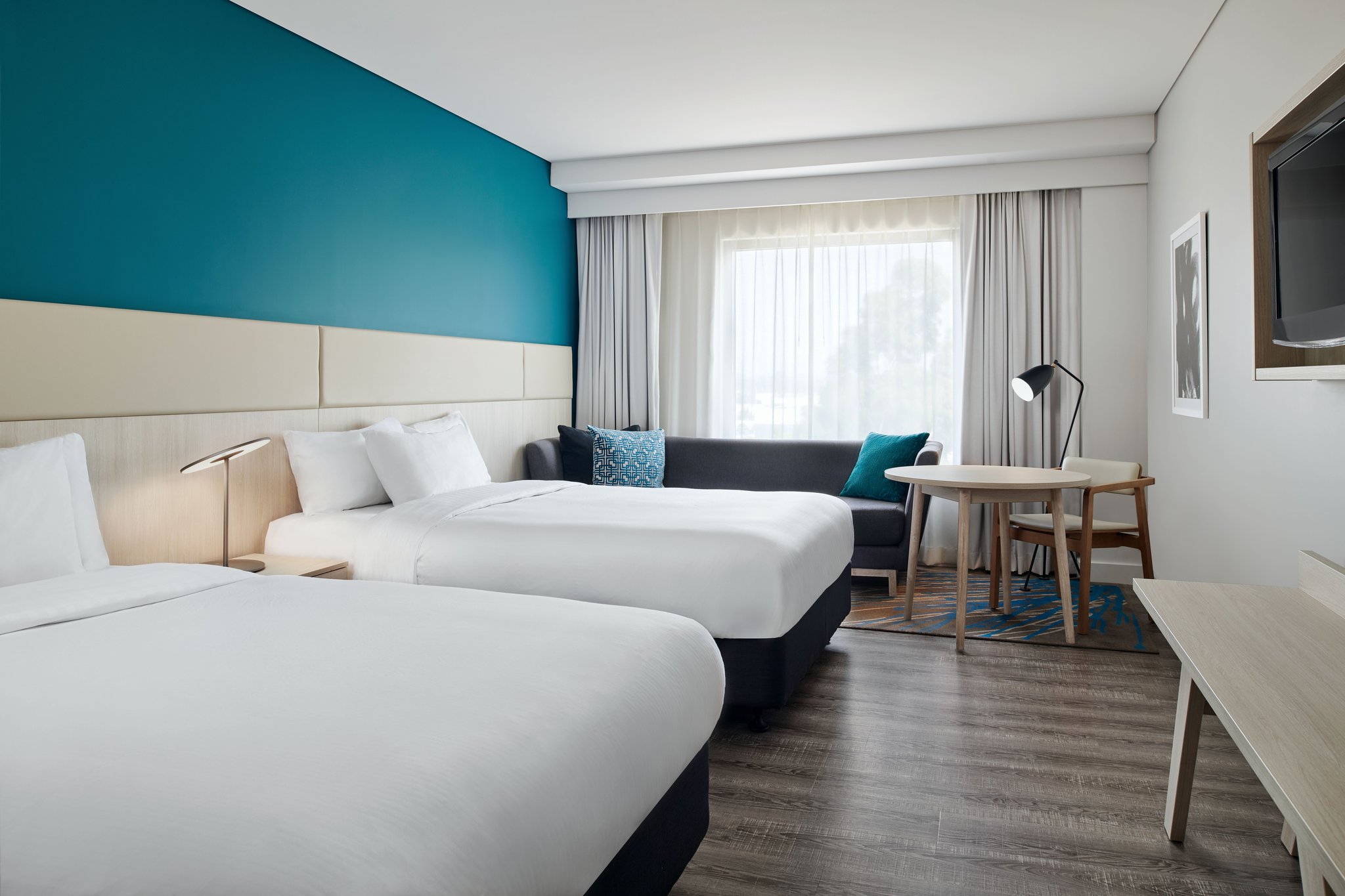 Crowne Plaza Sydney Macquarie Park - Tap to explore photos